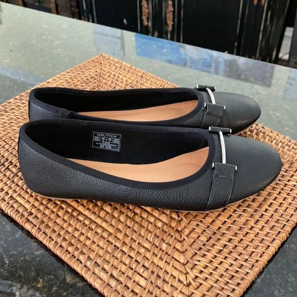 Nautica Sz 9 Loafers Flats Silver Signature Bar - Picture 1 of 8